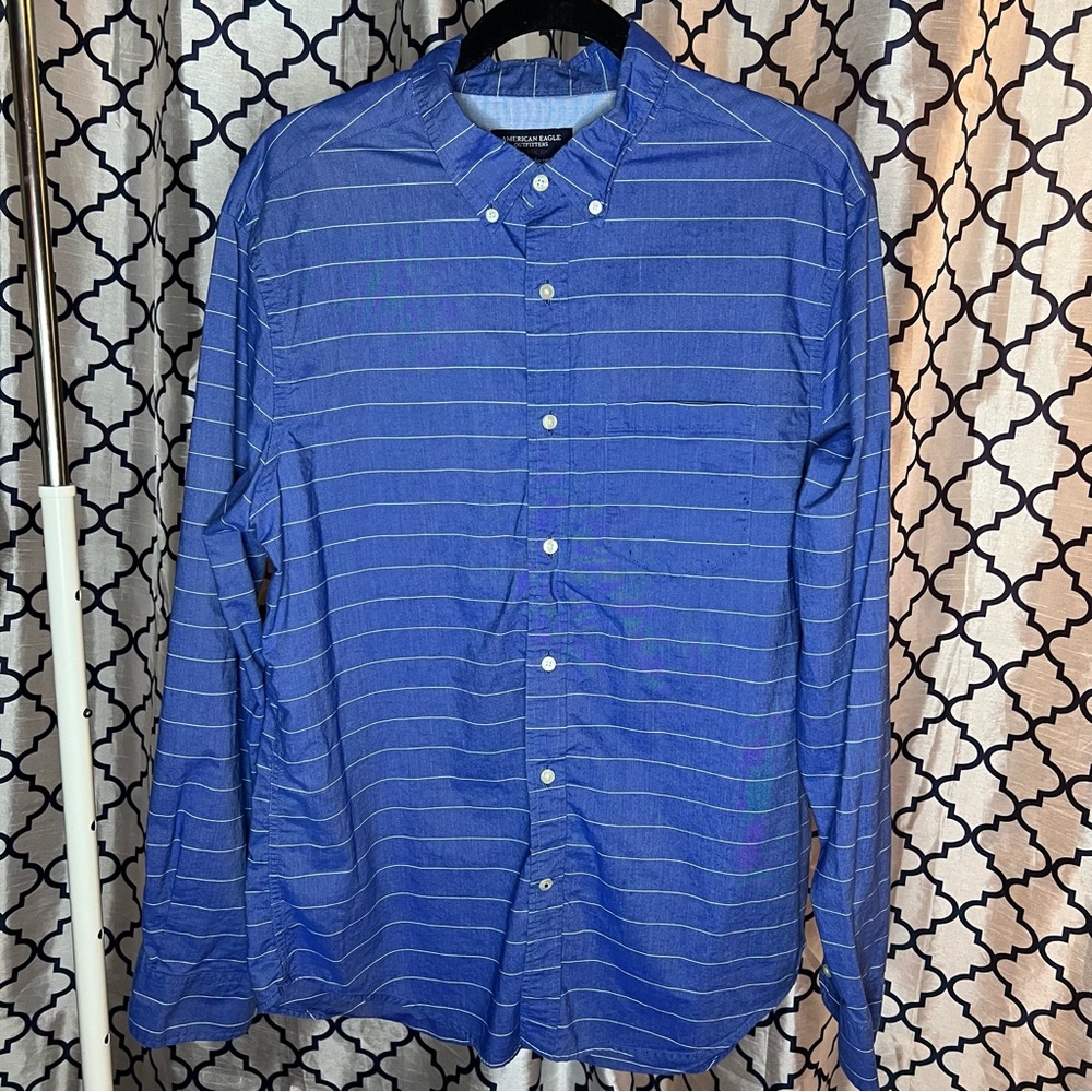 American Eagle long sleeve shirt